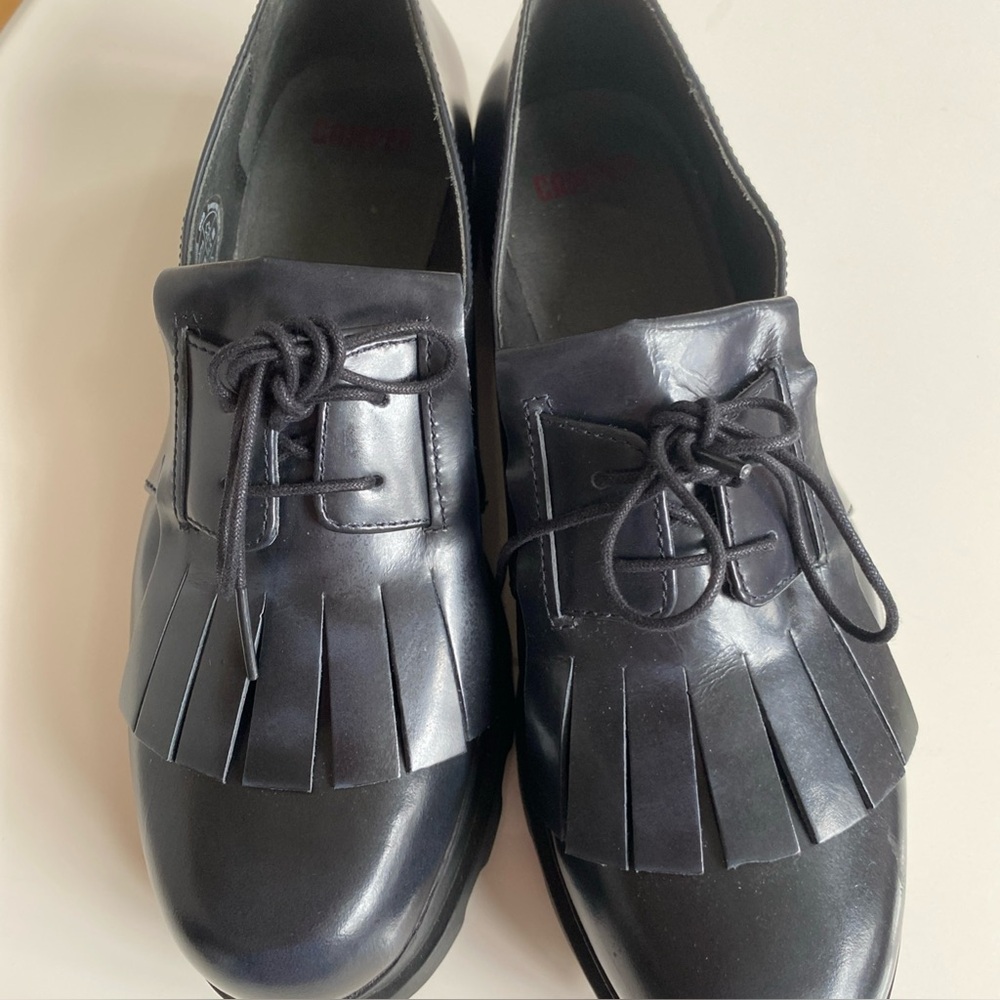 Camper women’s navy leather fringed Kiltie loafers EU 40 US 10 NWOB never worn